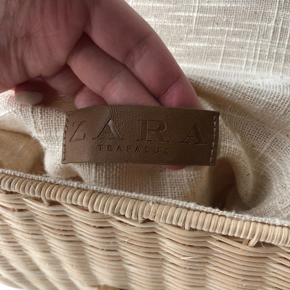 Zara Woven Rattan Bag with *No Chain* - Picture 5 of 6